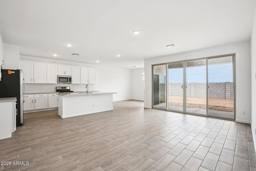 9-web-or-mls-W Pecan Wds-S1004-009