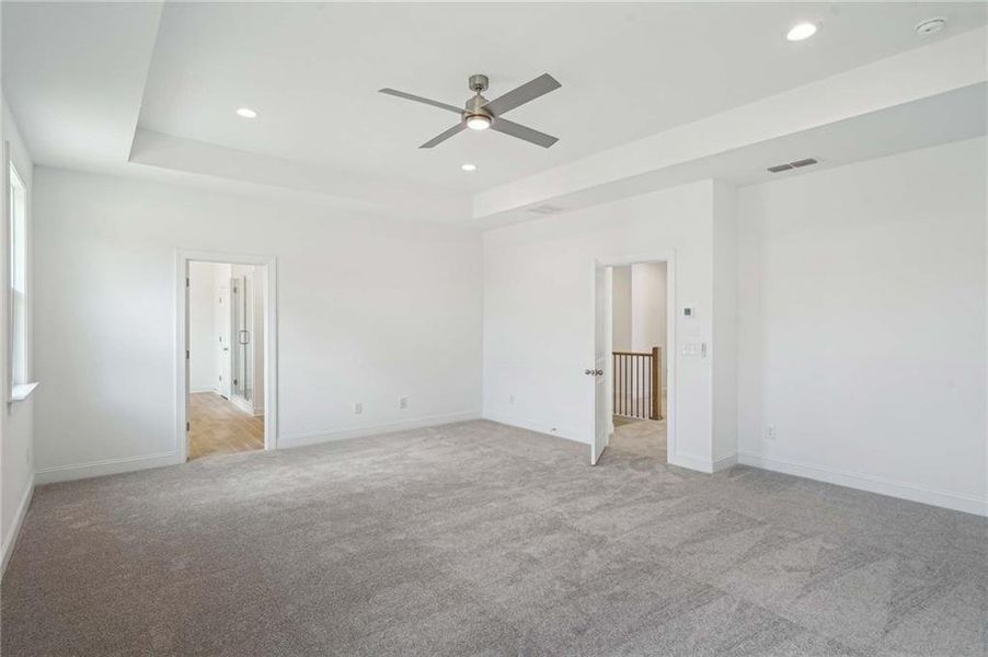 Spacious, unfurnished interior of a new home in East Harbor II at Chestatee, Dawsonville (Image 20).