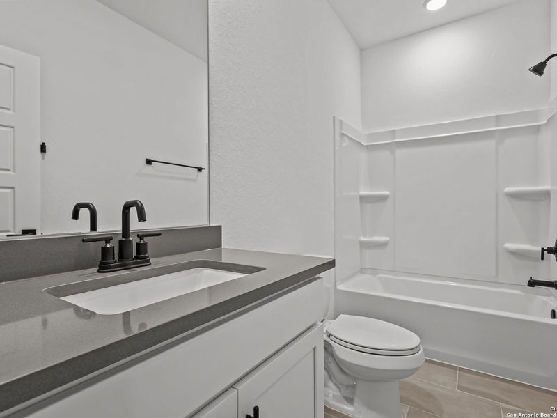 Furnished interior view inside a new home in Horizon Pointe, San Antonio (Image 14). Furnished interior view inside a new home in Horizon Pointe, San Antonio (Image 14).