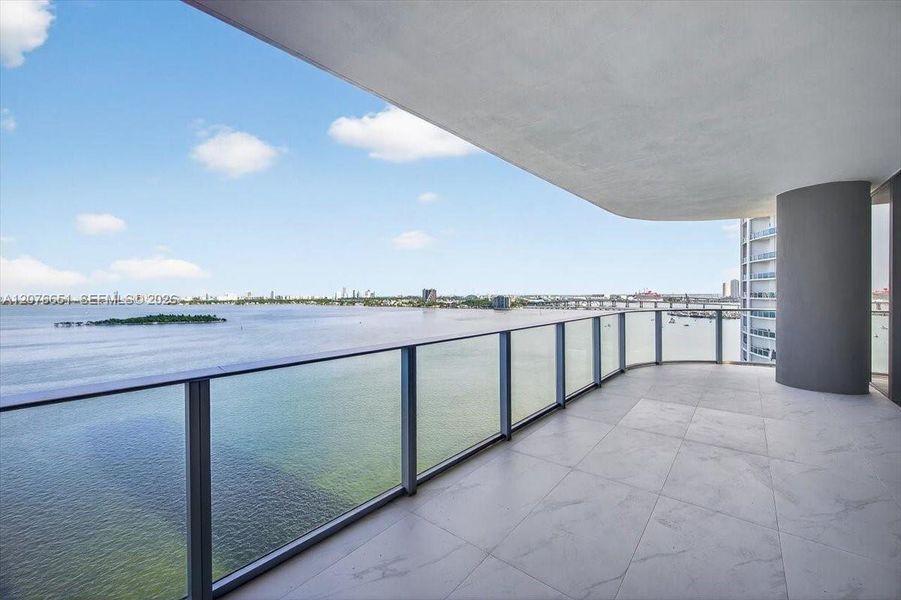 Exterior details and patio area of a home in , Miami (Image 19).