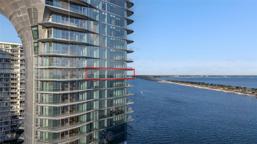 Condo located in Miami, FL showcasing its design and architecture (Image 28).