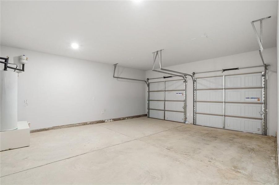 Spacious, unfurnished interior of a new home in Fern Dale, Fairburn (Image 20). Spacious, unfurnished interior of a new home in Fern Dale, Fairburn (Image 20).