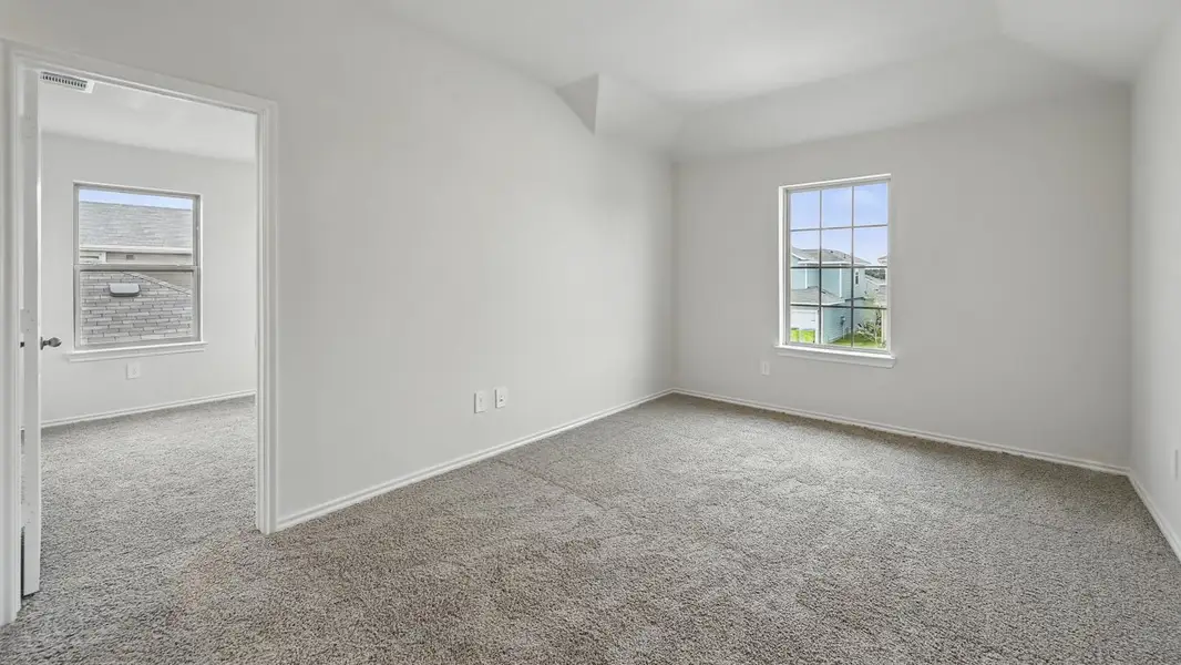 Spacious, unfurnished interior of a new home in Wildcat Ranch, Crandall (Image 24).