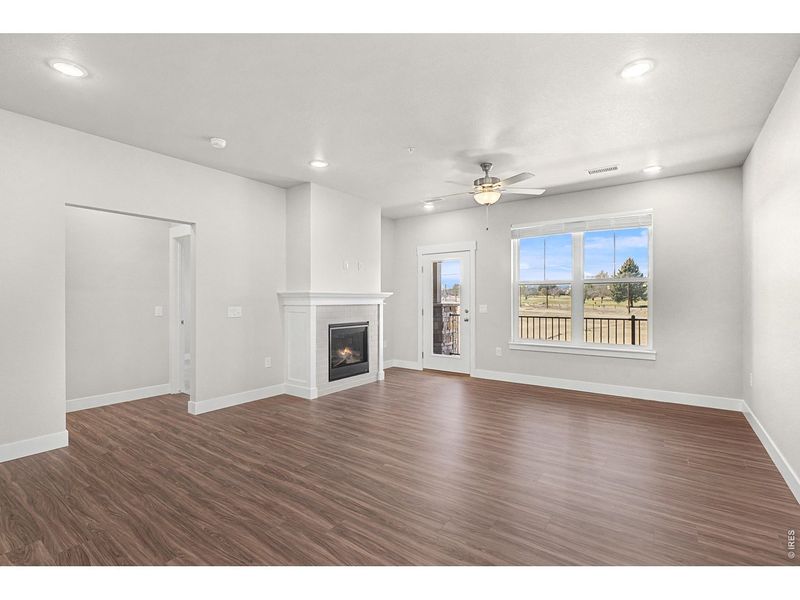 Spacious, unfurnished interior of a new home in , Longmont (Image 14).
