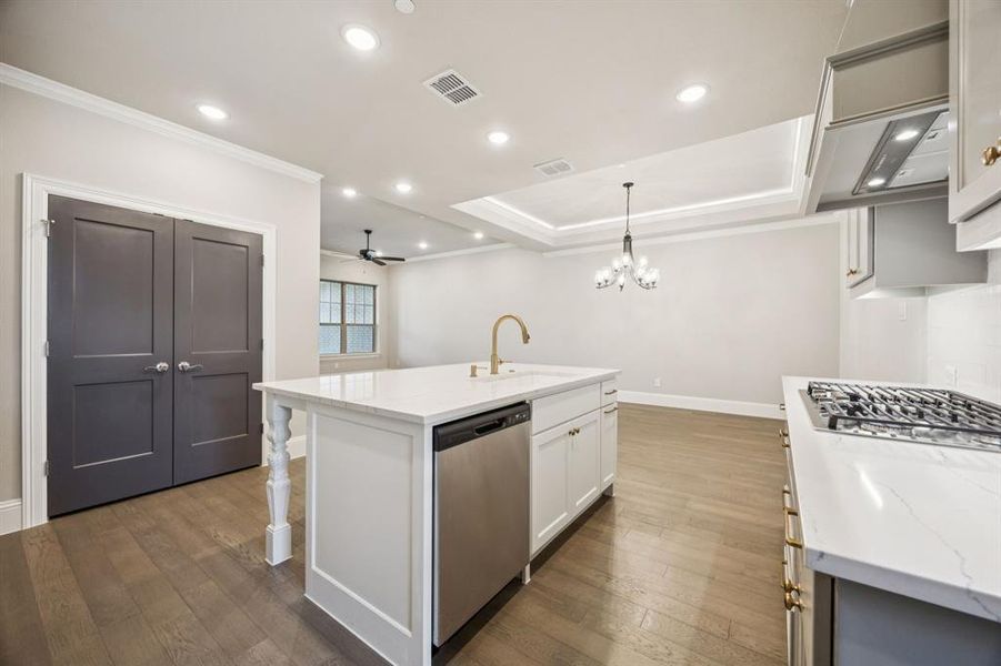 High-end finishes and gas cooktop.