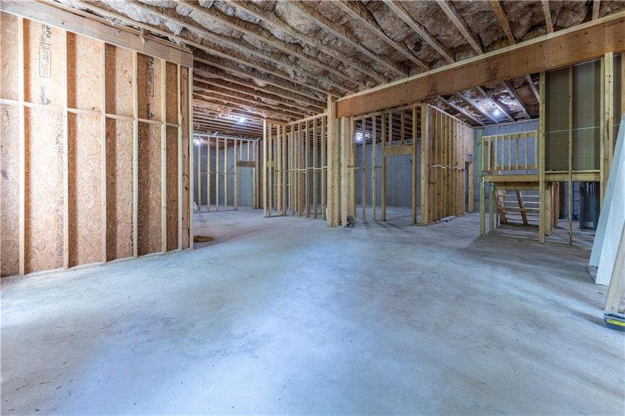 Spacious, unfurnished interior of a new home in , Suwanee (Image 38).