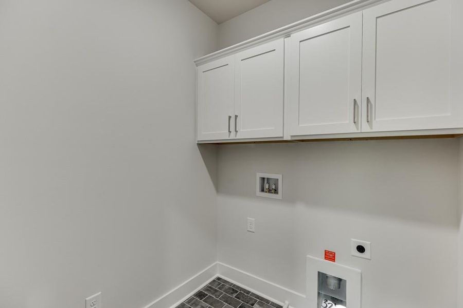 Spacious, unfurnished interior of a new home in , Buford (Image 23).