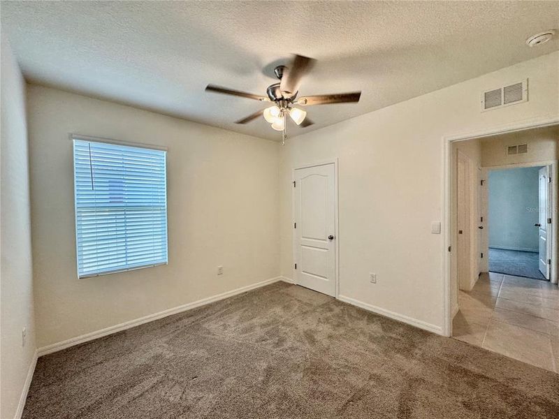 Spacious, unfurnished interior of a new home in Eden Hills, Lake Alfred (Image 16).