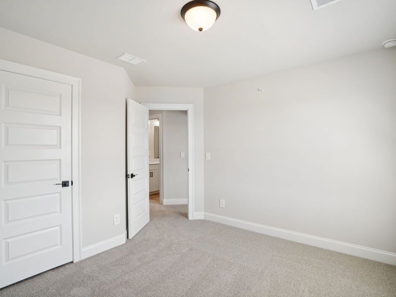 Spacious, unfurnished interior of a new home in Martin Springs - Highland Series, Lawrenceville (Image 17).