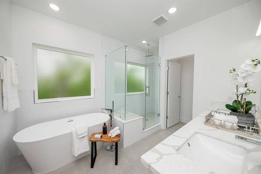 Separate tub/shower