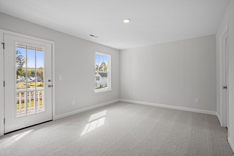 Spacious, unfurnished interior of a new home in Georgias Landing, Raleigh (Image 36).