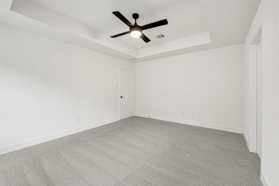 Spacious, unfurnished interior of a new home in Stonebrooke, Conroe (Image 20).