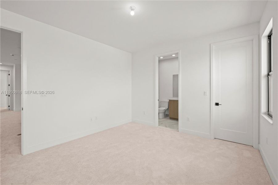 Spacious, unfurnished interior of a new home in , Palm Beach Gardens (Image 22). Spacious, unfurnished interior of a new home in , Palm Beach Gardens (Image 22).