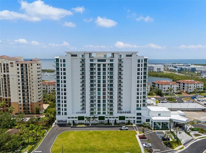 Condo located in Tampa, FL showcasing its design and architecture (Image 40). Condo located in Tampa, FL showcasing its design and architecture (Image 40).