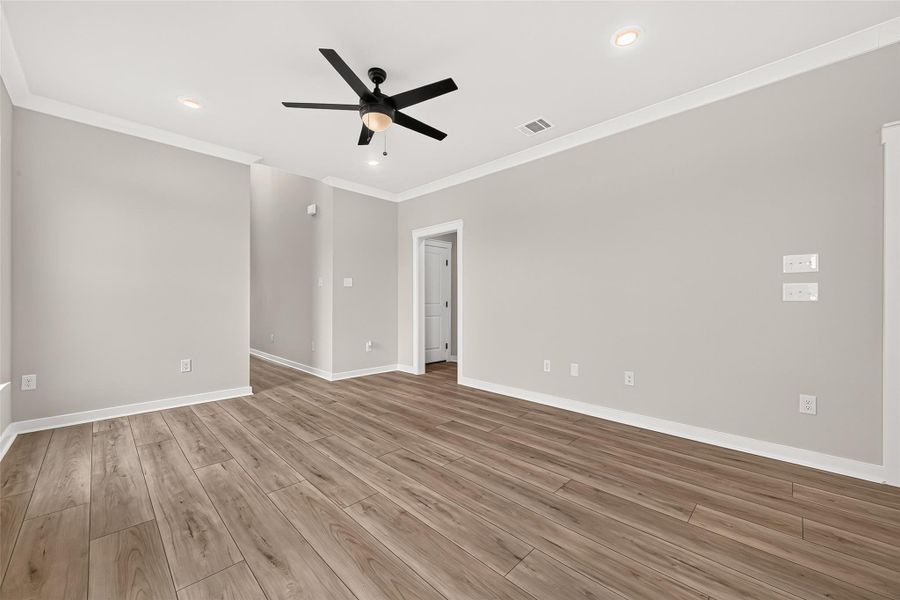 Spacious, unfurnished interior of a new home in , Bonney (Image 24).