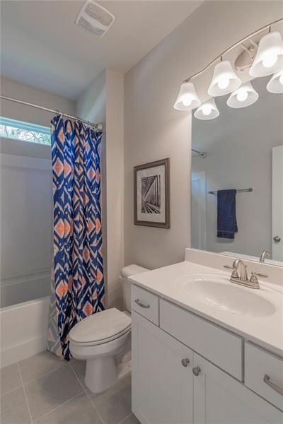 Furnished interior view inside a new home in Fair Oak, Calhoun (Image 8).