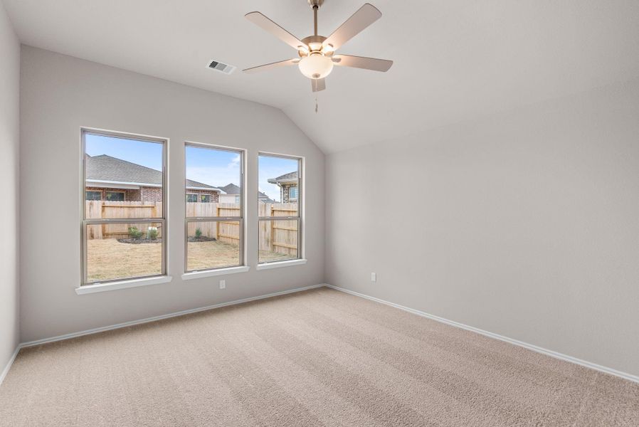 Spacious, unfurnished interior of a new home in Escondido, Magnolia (Image 21).