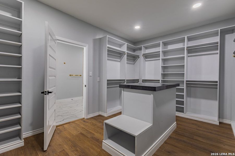 Furnished interior view inside a new home in , Harlingen (Image 9).