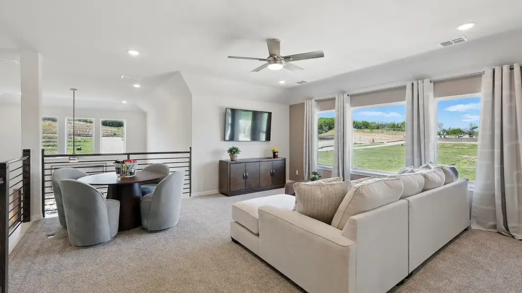 Model home photos of similar floorplans, not pictures of actual home. Model home photos of similar floorplans, not pictures of actual home.