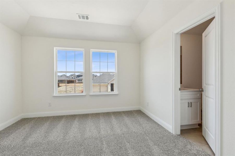 Spacious, unfurnished interior of a new home in AnaCapri, Anna (Image 19). Spacious, unfurnished interior of a new home in AnaCapri, Anna (Image 19).
