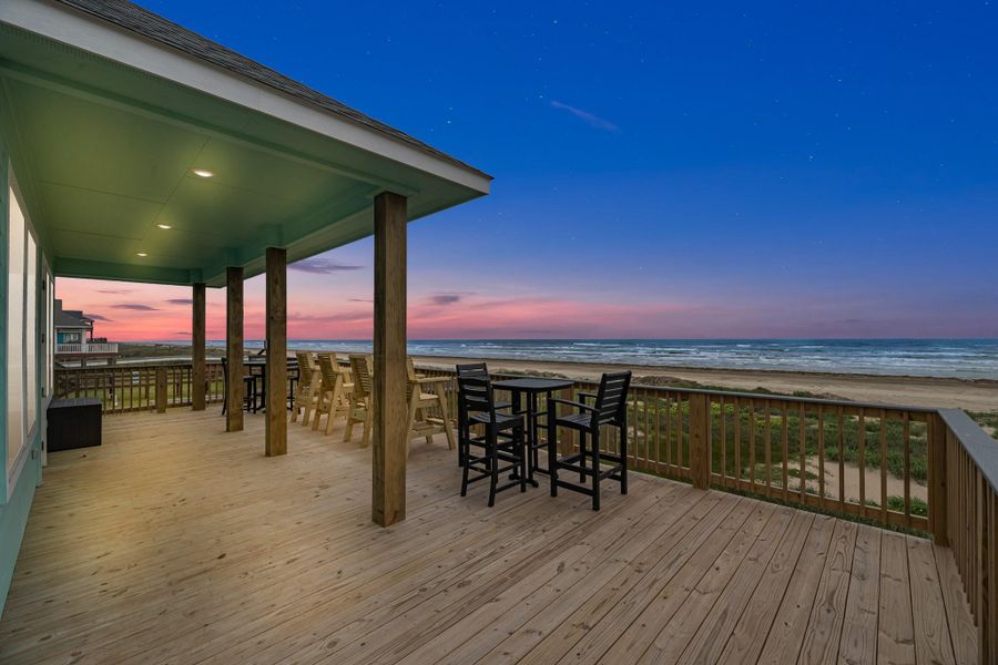 Exterior details and patio area of a home in , Freeport (Image 24).