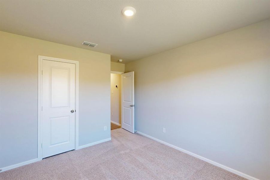 Spacious, unfurnished interior of a new home in Kings Way, Denton (Image 30).