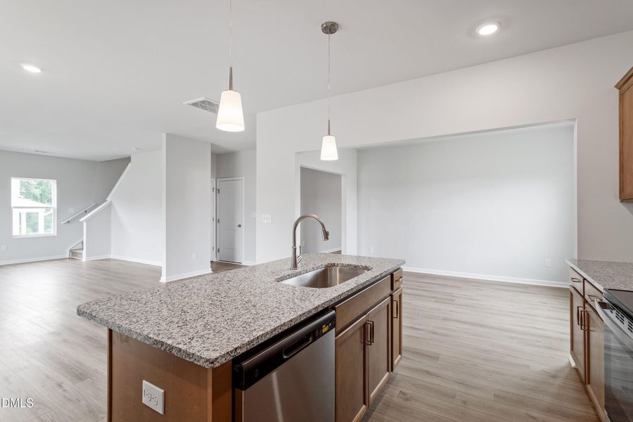 FMWeb11 (1) FMWeb11 (1)