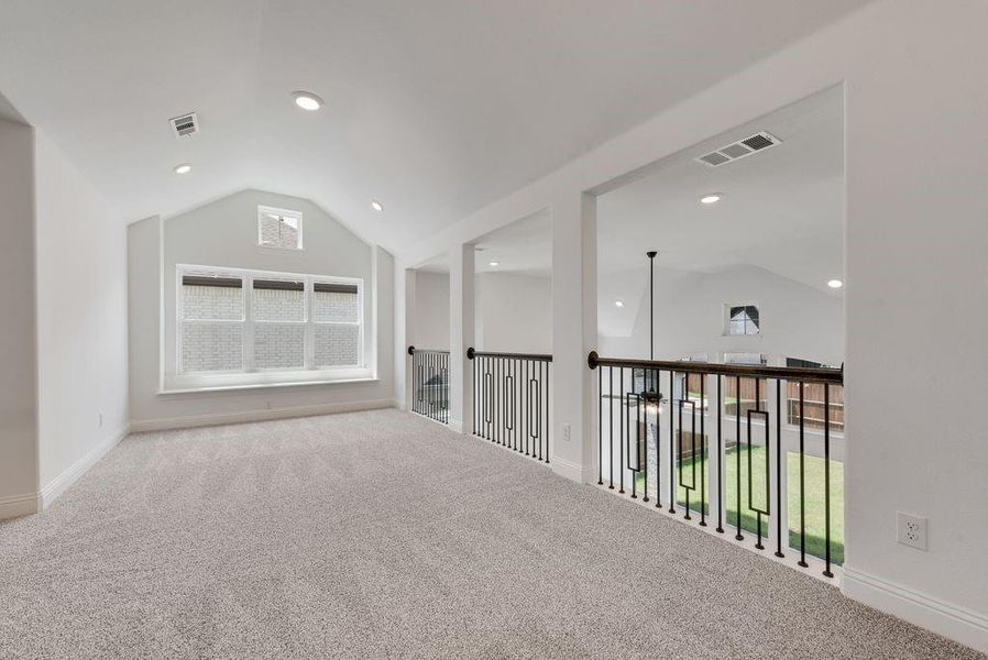 Spacious, unfurnished interior of a new home in Edgewater, Fate (Image 11).