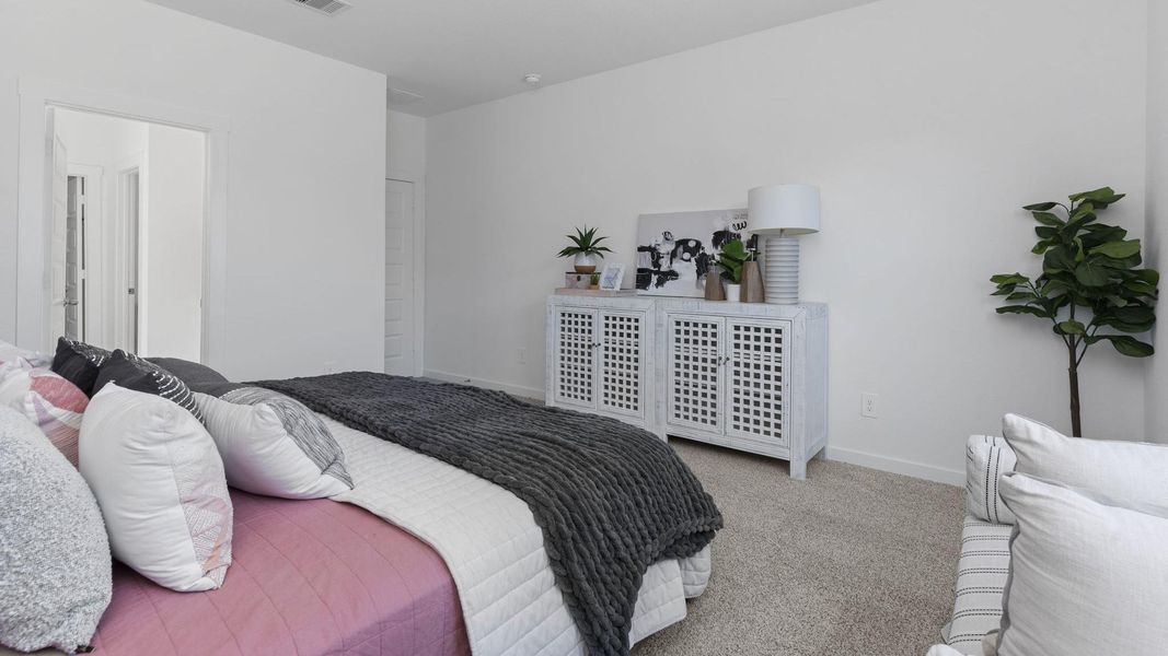 Furnished interior view inside a new home in Holly Ridge, Rosenberg (Image 12).