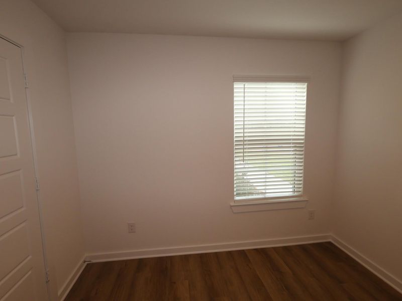 Spacious, unfurnished interior of a new home in Summerview, Fulshear (Image 34).