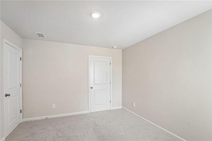 Spacious, unfurnished interior of a new home in Artisan Walk, Fairburn (Image 16). Spacious, unfurnished interior of a new home in Artisan Walk, Fairburn (Image 16).