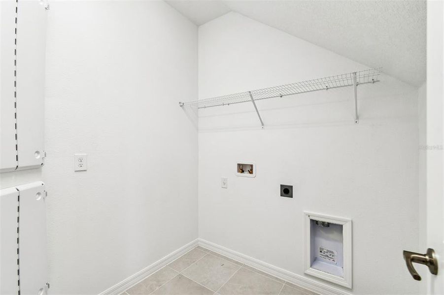 Spacious, unfurnished interior of a new home in Laureate Park at Lake Nona - Garden Series, Orlando (Image 33).