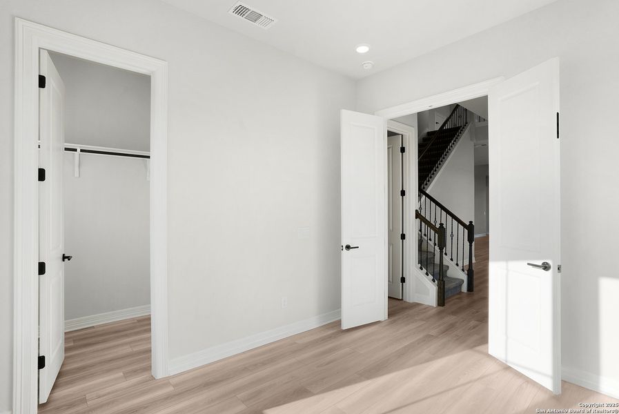 Spacious, unfurnished interior of a new home in Nolte Farms, Seguin (Image 23).