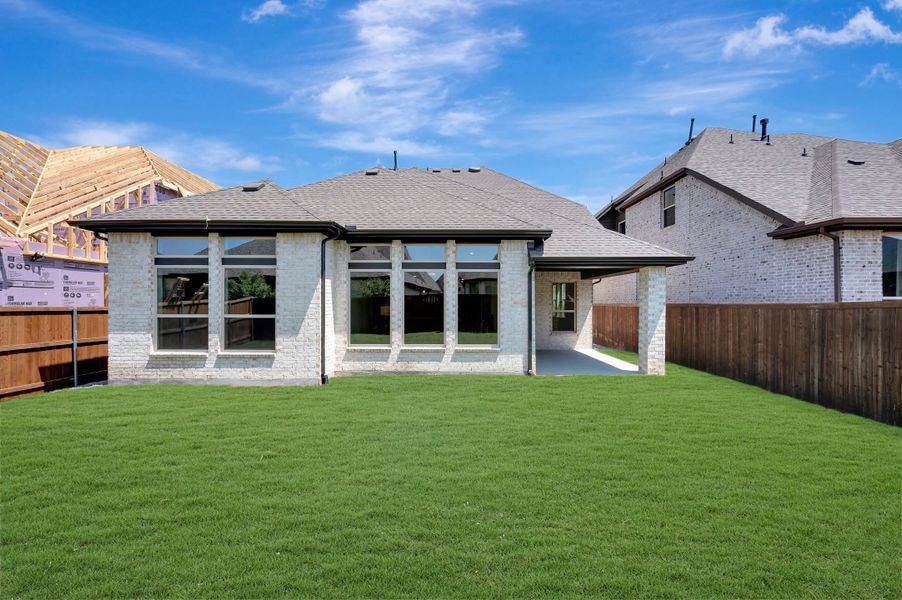 Exterior details and patio area of a home in Sandbrock Ranch, Aubrey (Image 3).
