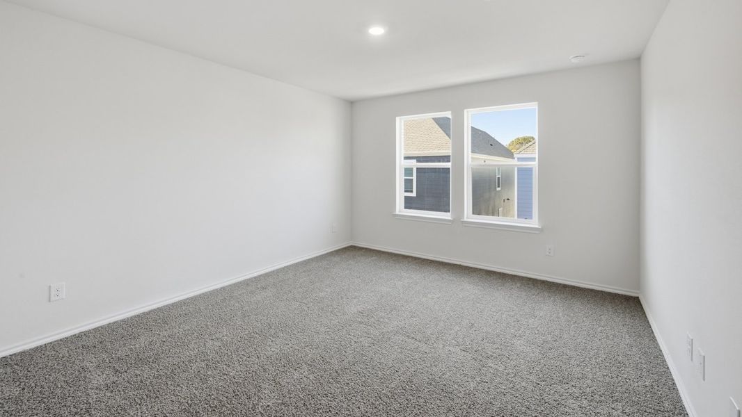 Spacious, unfurnished interior of a new home in Arbor Trails South, Princeton (Image 6).