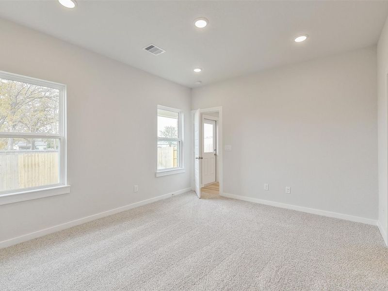 Spacious, unfurnished interior of a new home in Windmill Estates, Magnolia (Image 21).