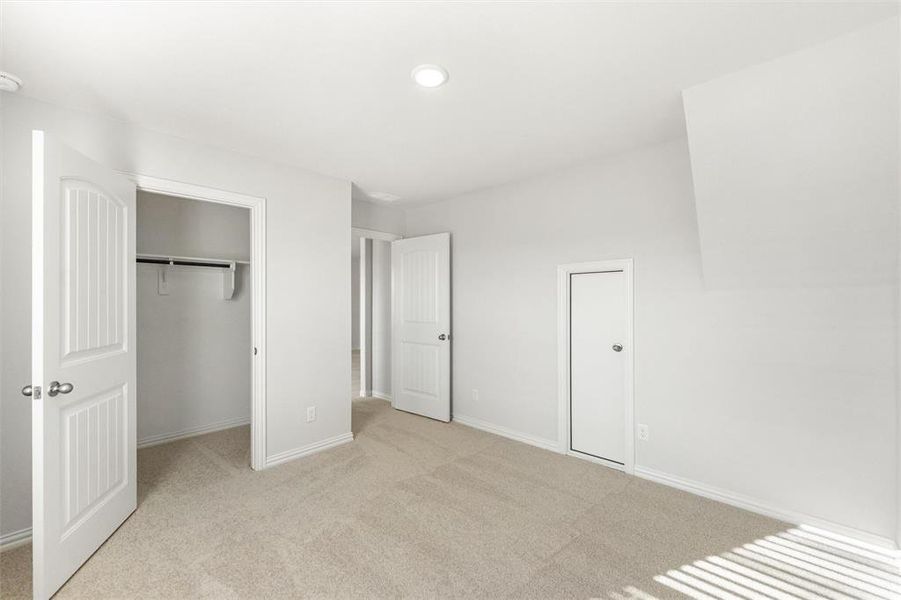 Spacious, unfurnished interior of a new home in Northstar, Haslet (Image 25).