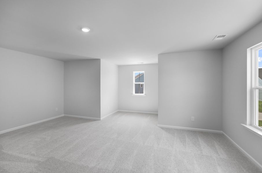 Spacious, unfurnished interior of a new home in , Summerville (Image 29).