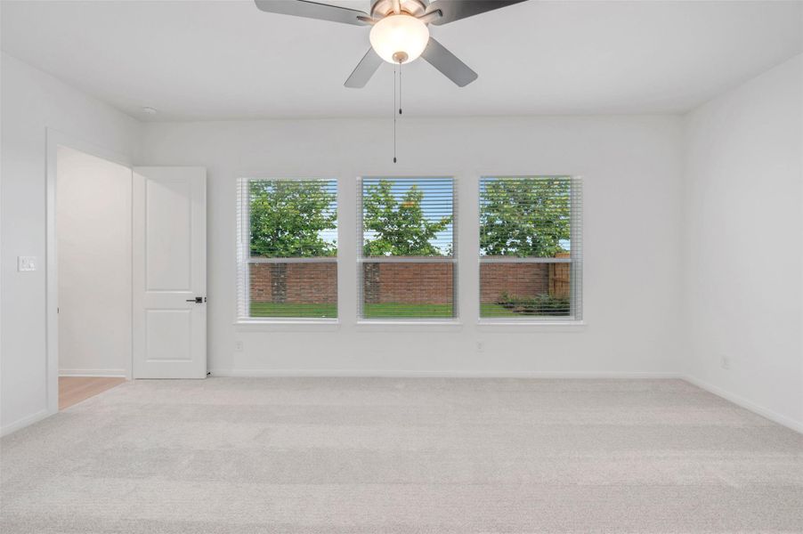 Spacious, unfurnished interior of a new home in Oakwood Estates, Waller (Image 37).