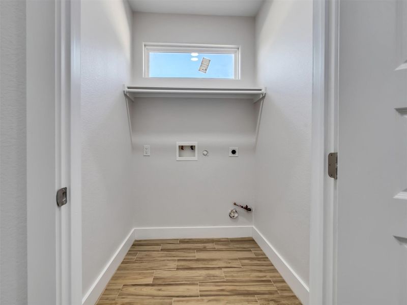 Spacious, unfurnished interior of a new home in , Dickinson (Image 14).