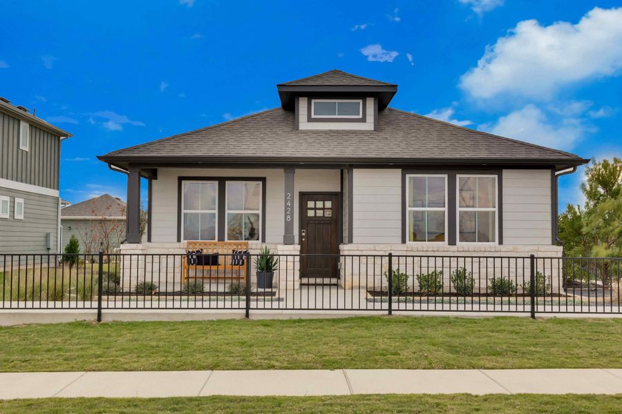 Avery Centre, Lavaca front exterior