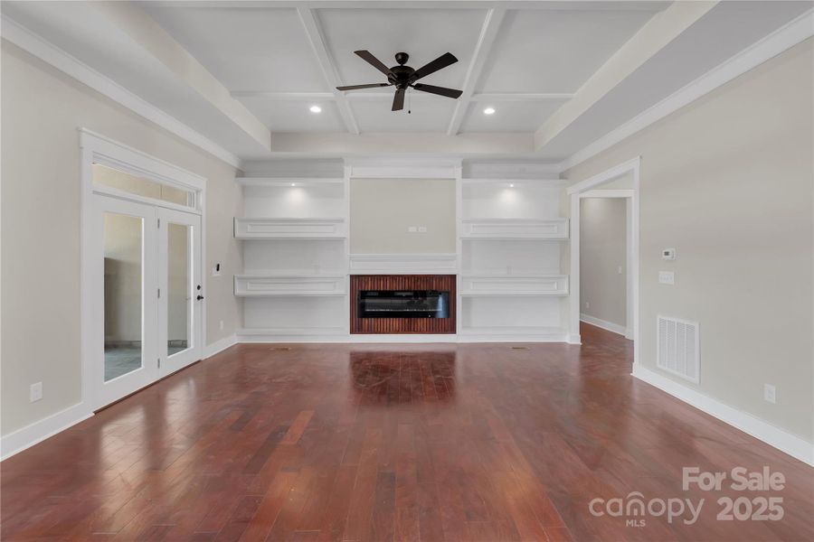 Spacious, unfurnished interior of a new home in , Kings Mountain (Image 41).