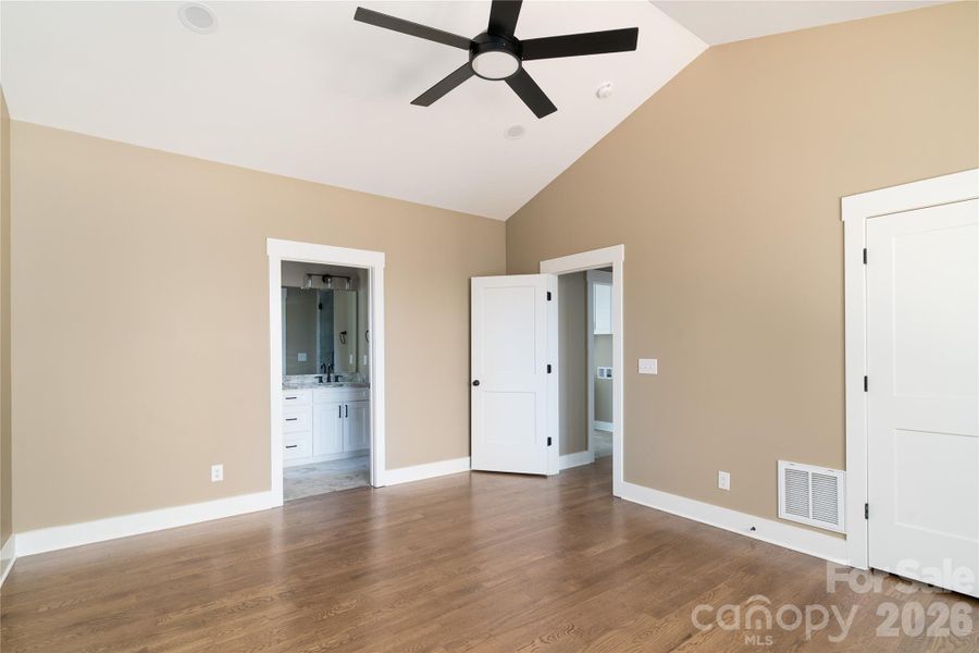 Spacious, unfurnished interior of a new home in , Maiden (Image 17).
