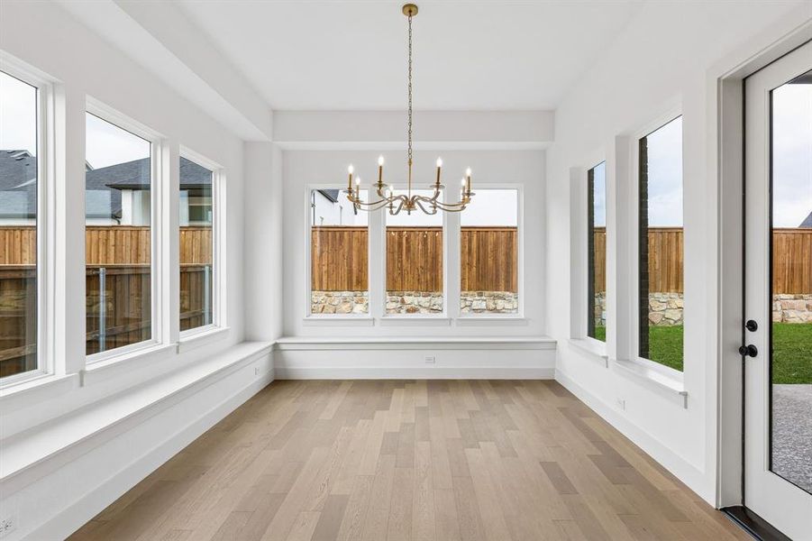 Whether it's lively dinner parties or cozy family get togethers, this dining room fits all occasions!