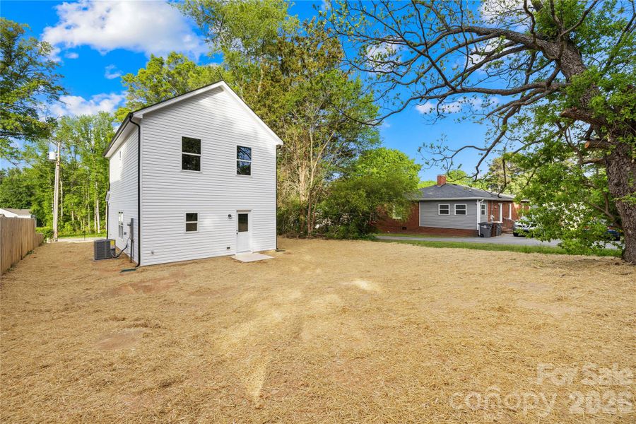 Exterior details and patio area of a home in , Kannapolis (Image 23).