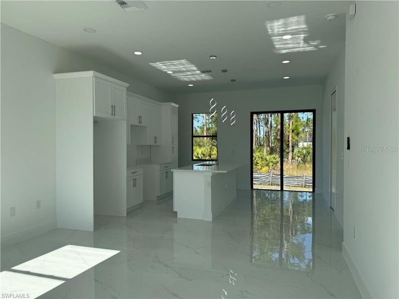 Spacious, unfurnished interior of a new home in , Lehigh Acres (Image 14).
