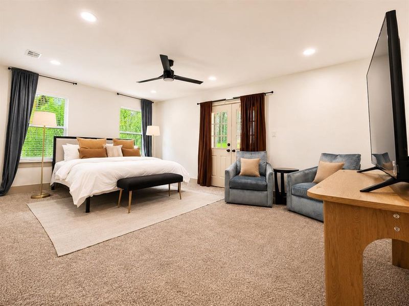 Furnished interior view inside a new home in , Dallas (Image 4).