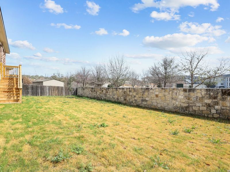 Exterior details and patio area of a home in Ladera, San Antonio (Image 27).