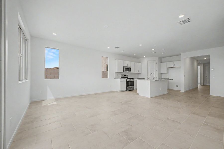 Spacious, unfurnished interior of a new home in Mason Ranch II, Surprise (Image 8).