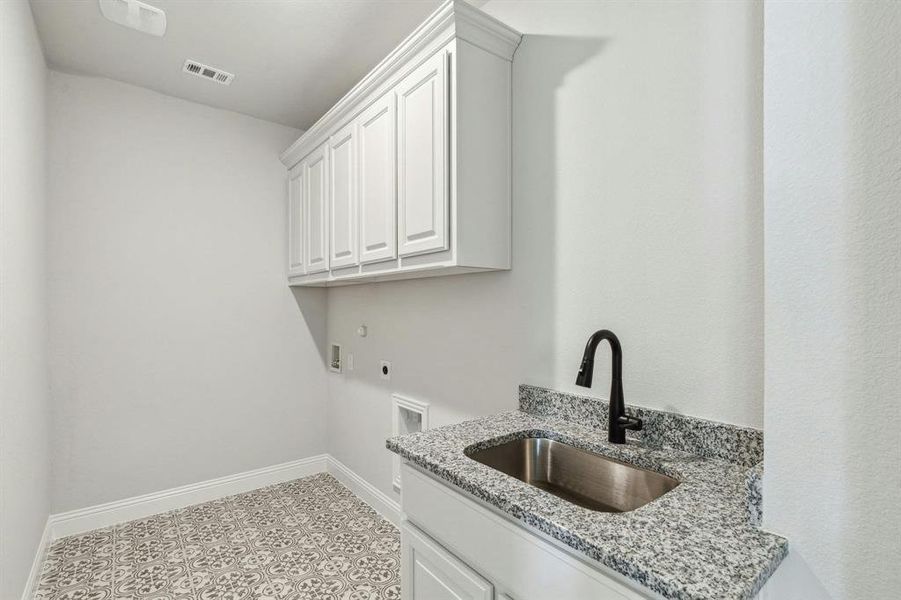 Furnished interior view inside a new home in Stoney Creek, Sunnyvale (Image 15). Furnished interior view inside a new home in Stoney Creek, Sunnyvale (Image 15).